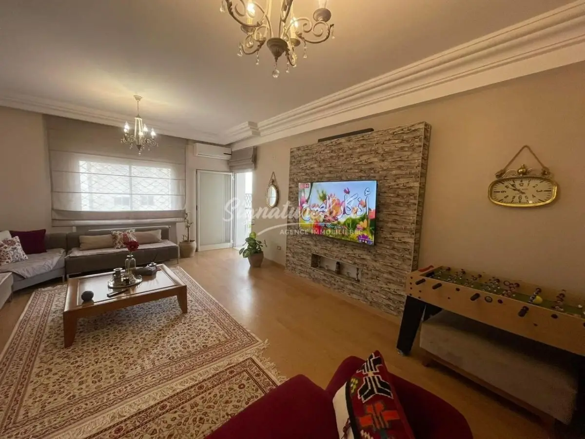 À Vendre : Appartement S+3 à Cité les palmeraies