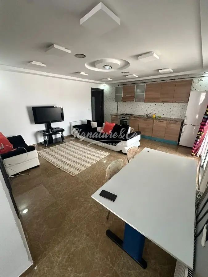 À Louer : Etage de Villa à Chotrana 1